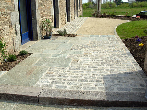 Dallage, terrasse, chape pavée à Chaumont